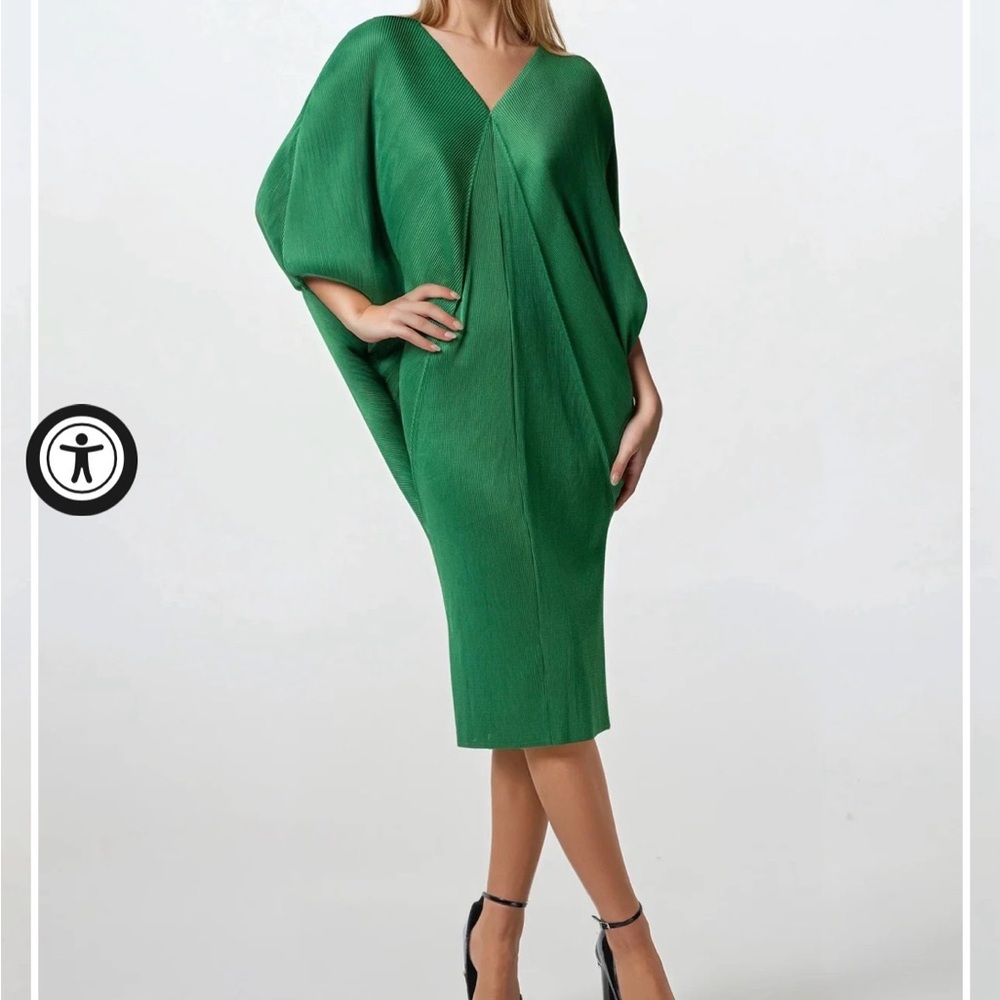 Green V-Neck Dolman Midi Dress